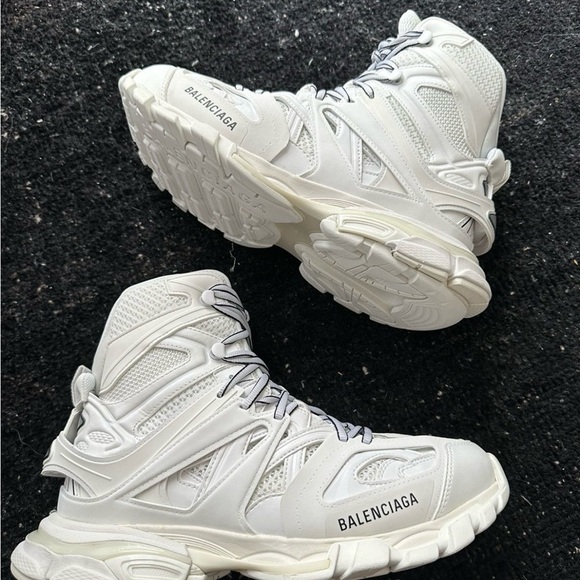 Track high top sneakers - Picture 3 of 9